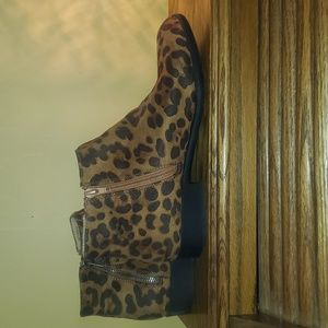 Leopard print Ankle boots size 9